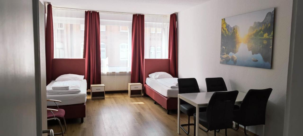 Apartment Othman Falkenstrasse 26, 4.og L *